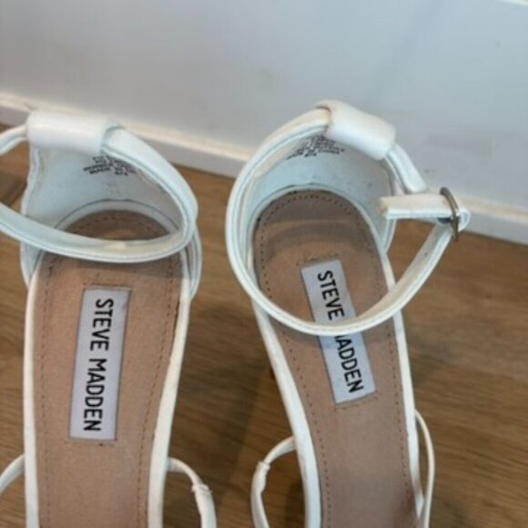 ** Steve Madden White Sheena heel Strappy Sandals 9.5 - Picture 3 of 7